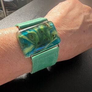 Green Dichroic Art Glass Fused To Genuine Leather Cuff Snap Bracelet
